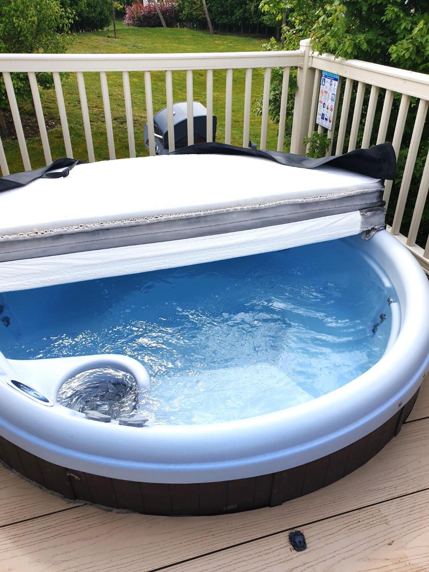 16 Anglers Acre Luxury Hot Tub Break Tattershall Lakes Exterior photo